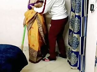 desi kaam wali ki chudai,indian maid fucked hard by owner