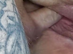 big hairy pussy close-up gets a bigger cumshot