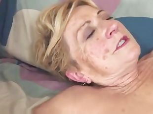 Chubby granny gets creamed on hairy pussy