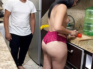 I Found Beautiful Milf Wife Cooking in Bikini with her Huge Ass and Stayed to Help Her